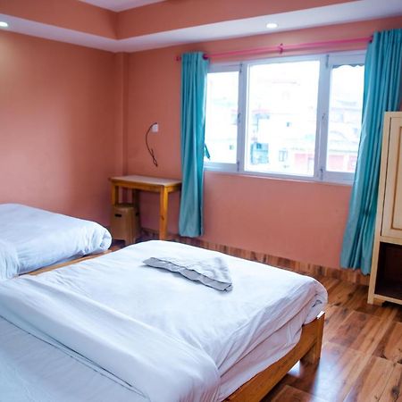 Hotel Olympus Покхара Экстерьер фото