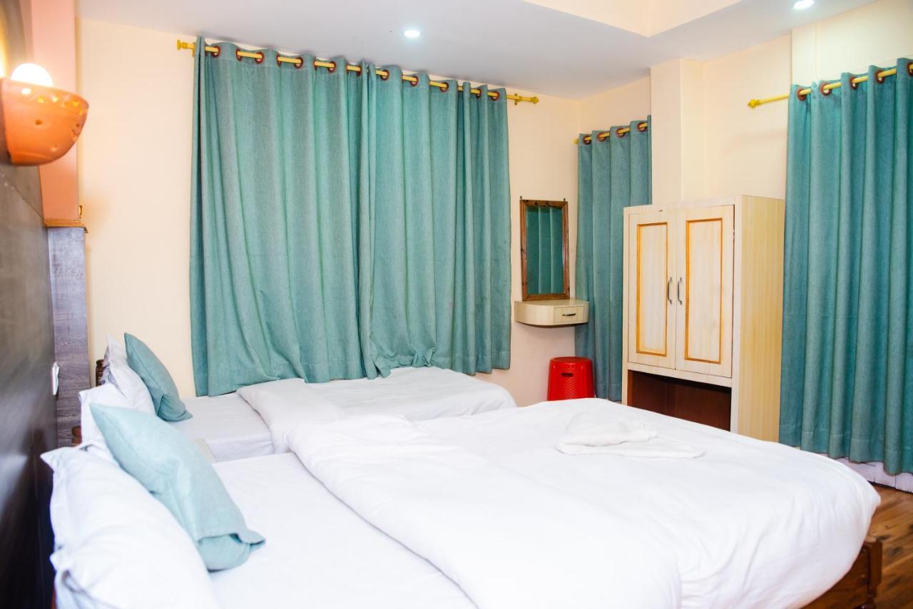 Hotel Olympus Покхара Экстерьер фото